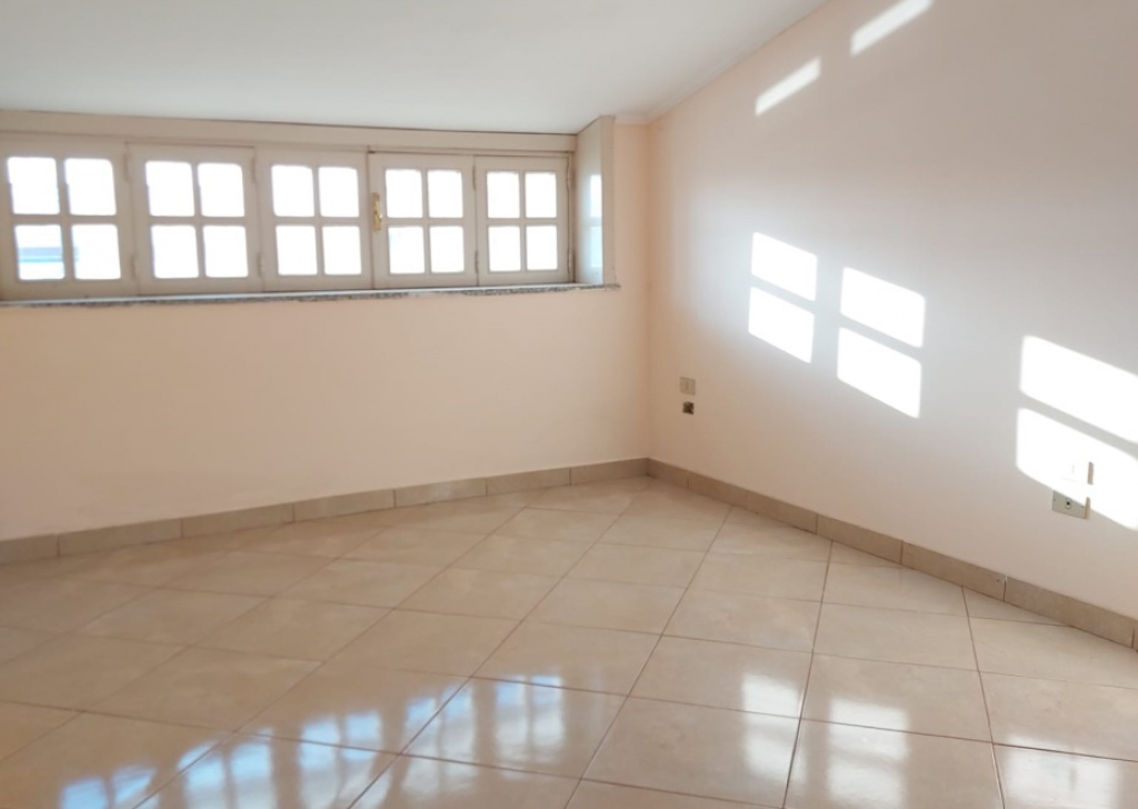 Appartamento trilocale in vendita  113 m² buono stato, Caivano